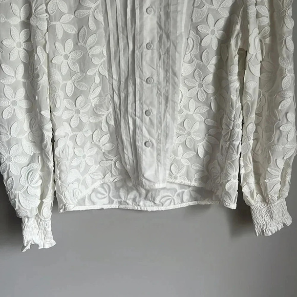 Waimari Magnolia Floral Button-Up Blouse - Picture 7 of 15